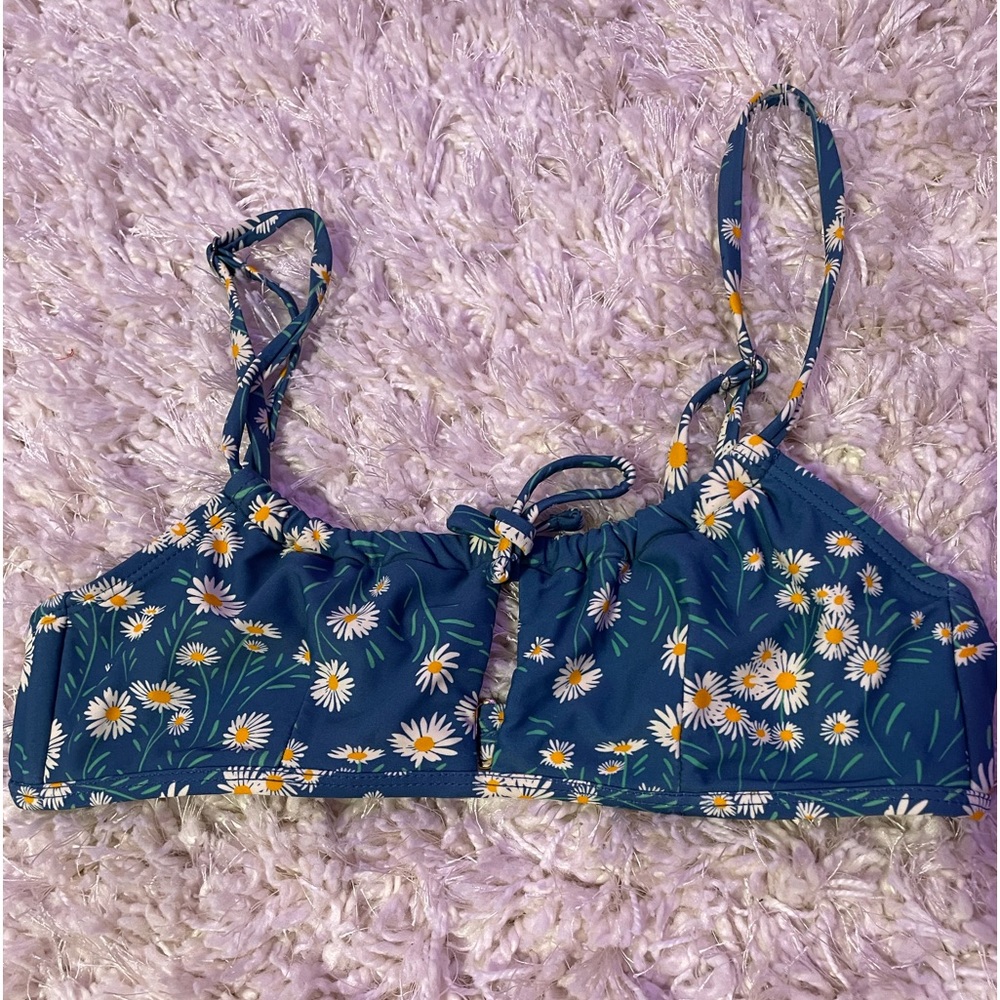 daisys floral pattern, dark blue bikini top, small